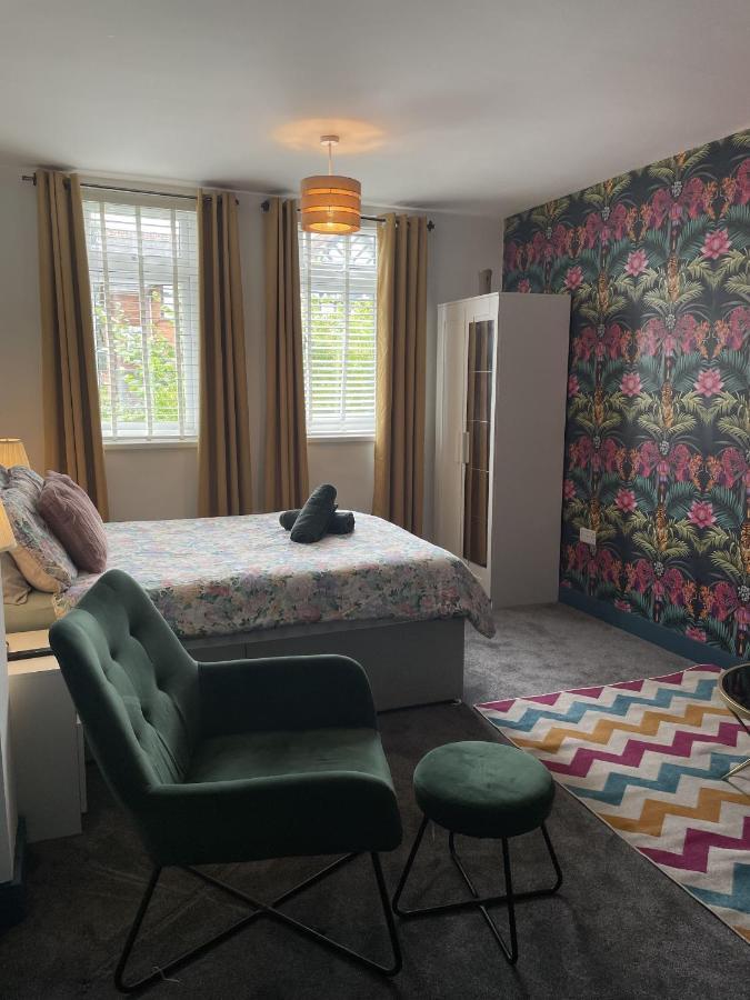 Luxury Studio Apartment Near Birmingham Citycentre Bagian luar foto